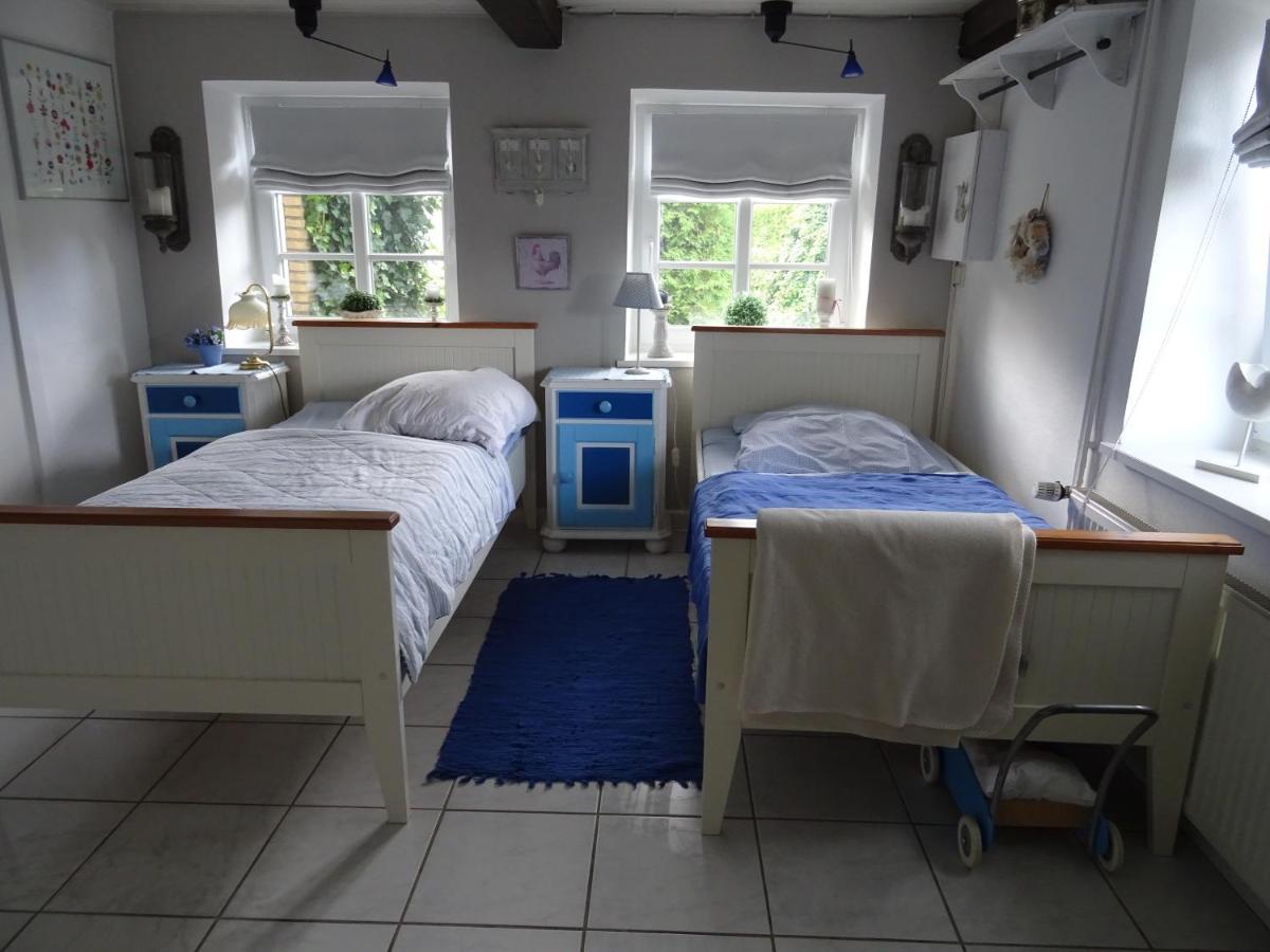 Appartement Dorfstrasse กลึคส์บวร์ก ภายนอก รูปภาพ