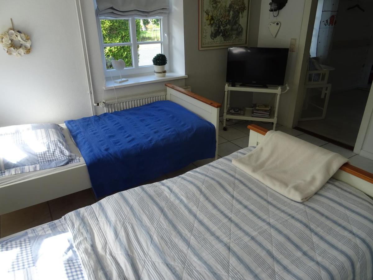 Appartement Dorfstrasse กลึคส์บวร์ก ภายนอก รูปภาพ